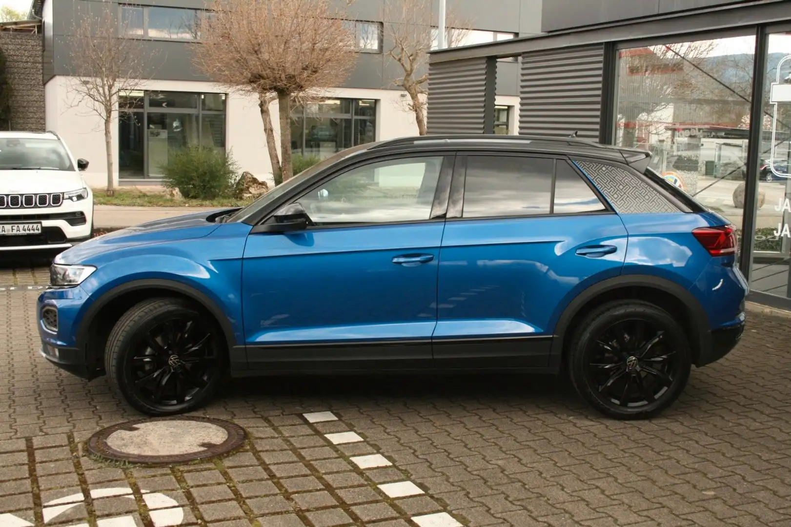 Volkswagen T-Roc 1.5 TSI ACT OPF DSG Sport Azul - 2