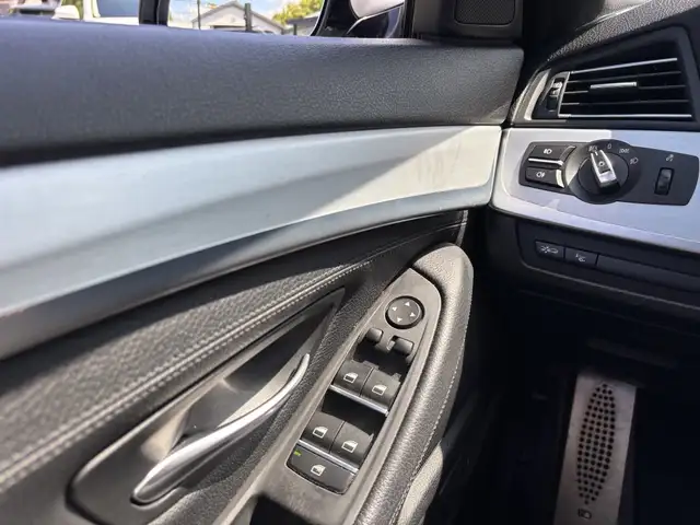 BMW 5 Series view 15