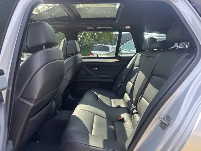 BMW 5 Series view 9