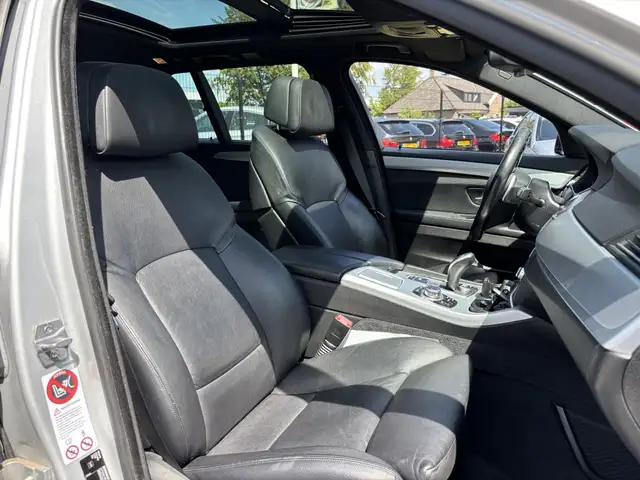 BMW 5 Series view 12