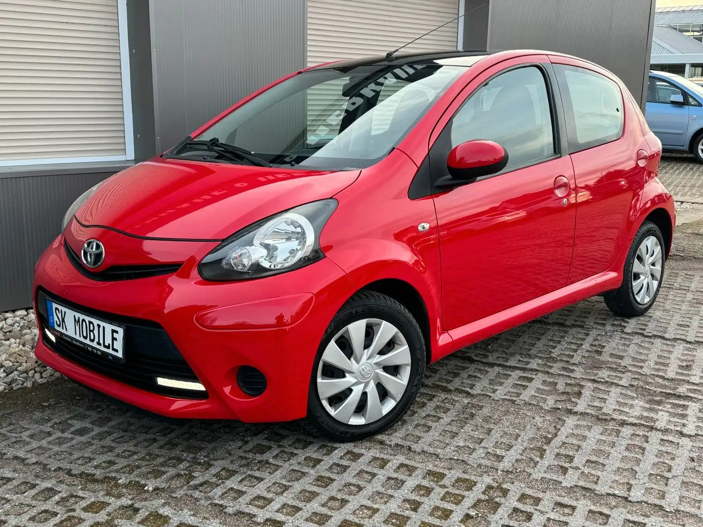 Toyota Aygo AYGO Cool Go KLIMA*5 Tur*TUV*NAVI*TOP Rouge - 1