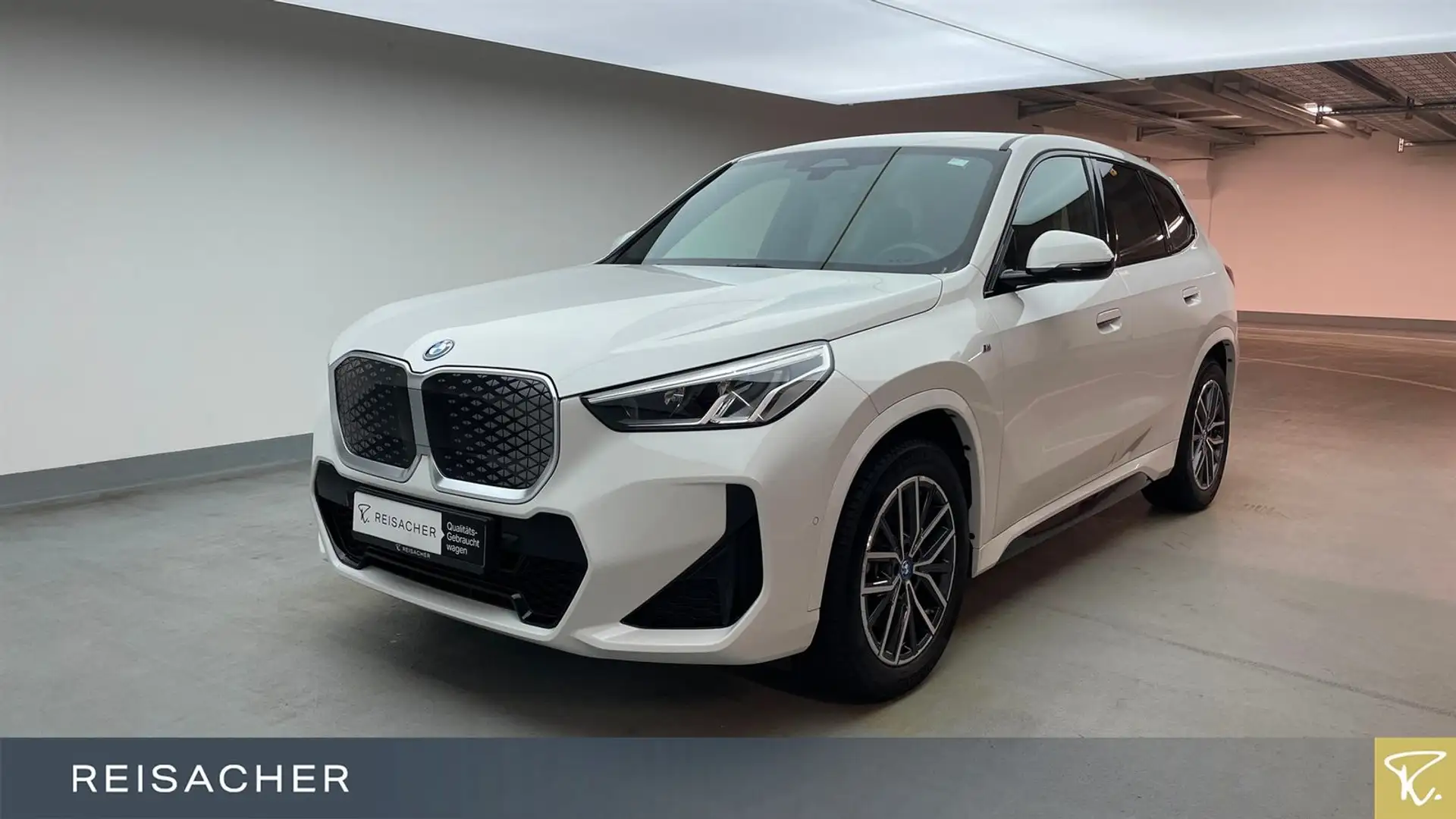 BMW iX1 A xDrive30 M-Sport Weiß - 1