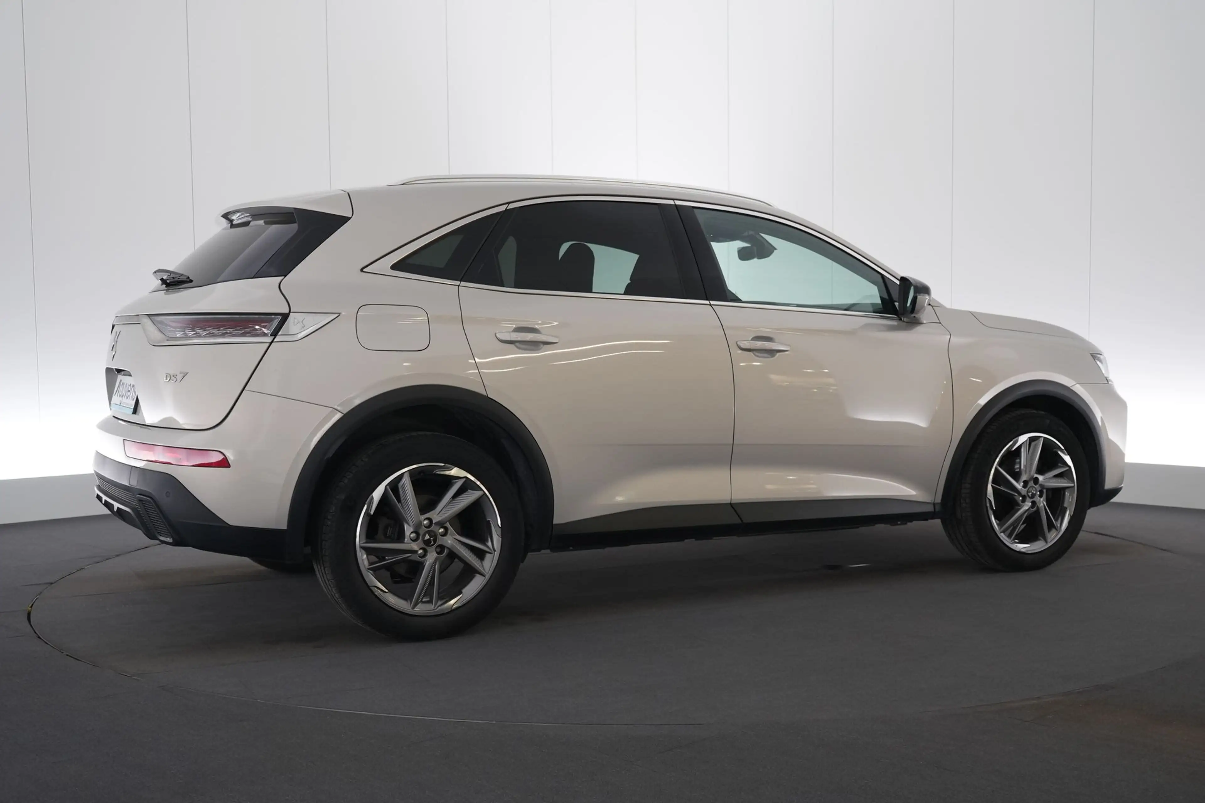 DS Automobiles DS 7 1.5 EAT8 BlueHDi Bastille XENON GPS PDC CAM Keyles — photo 6