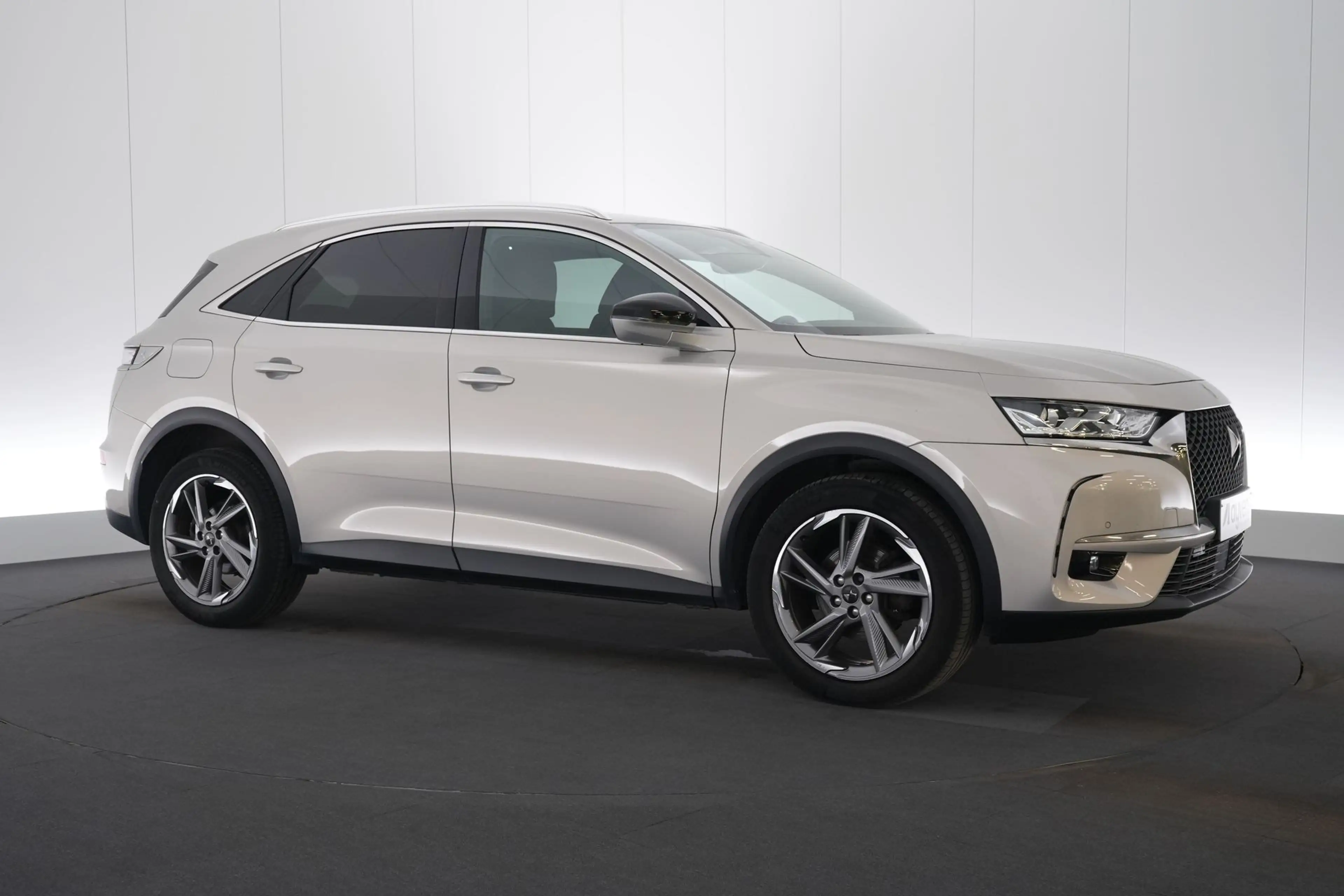 DS Automobiles DS 7 1.5 EAT8 BlueHDi Bastille XENON GPS PDC CAM Keyles — photo 4