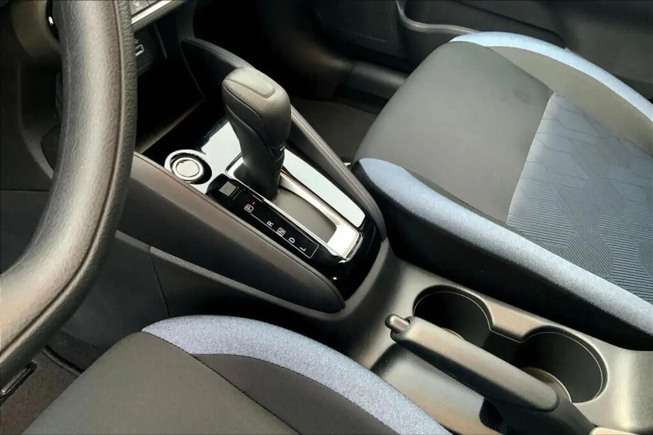 Nissan Versa снимка Nissan Versa