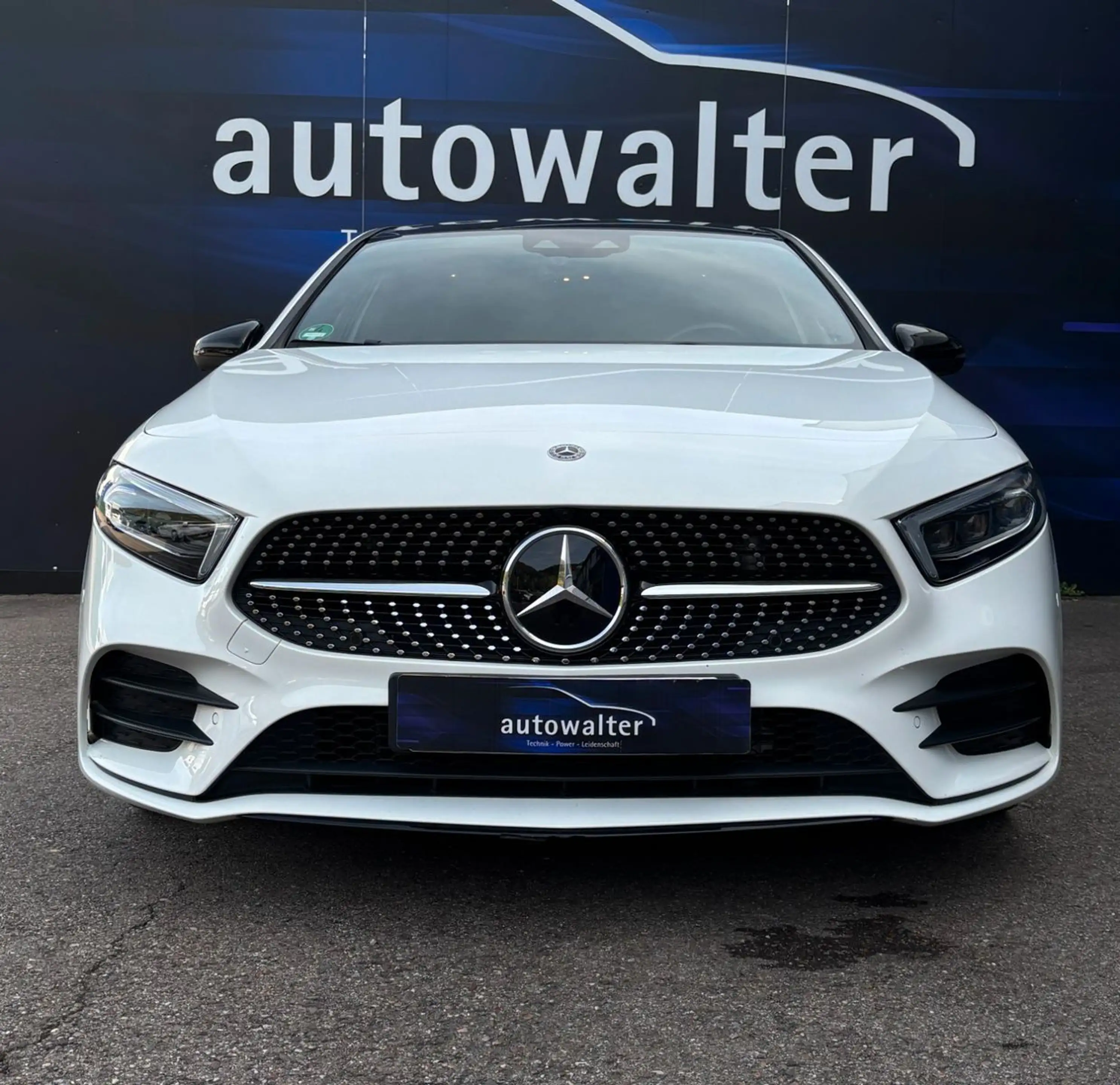 Mercedes-Benz A 250 AMG Line — photo 2