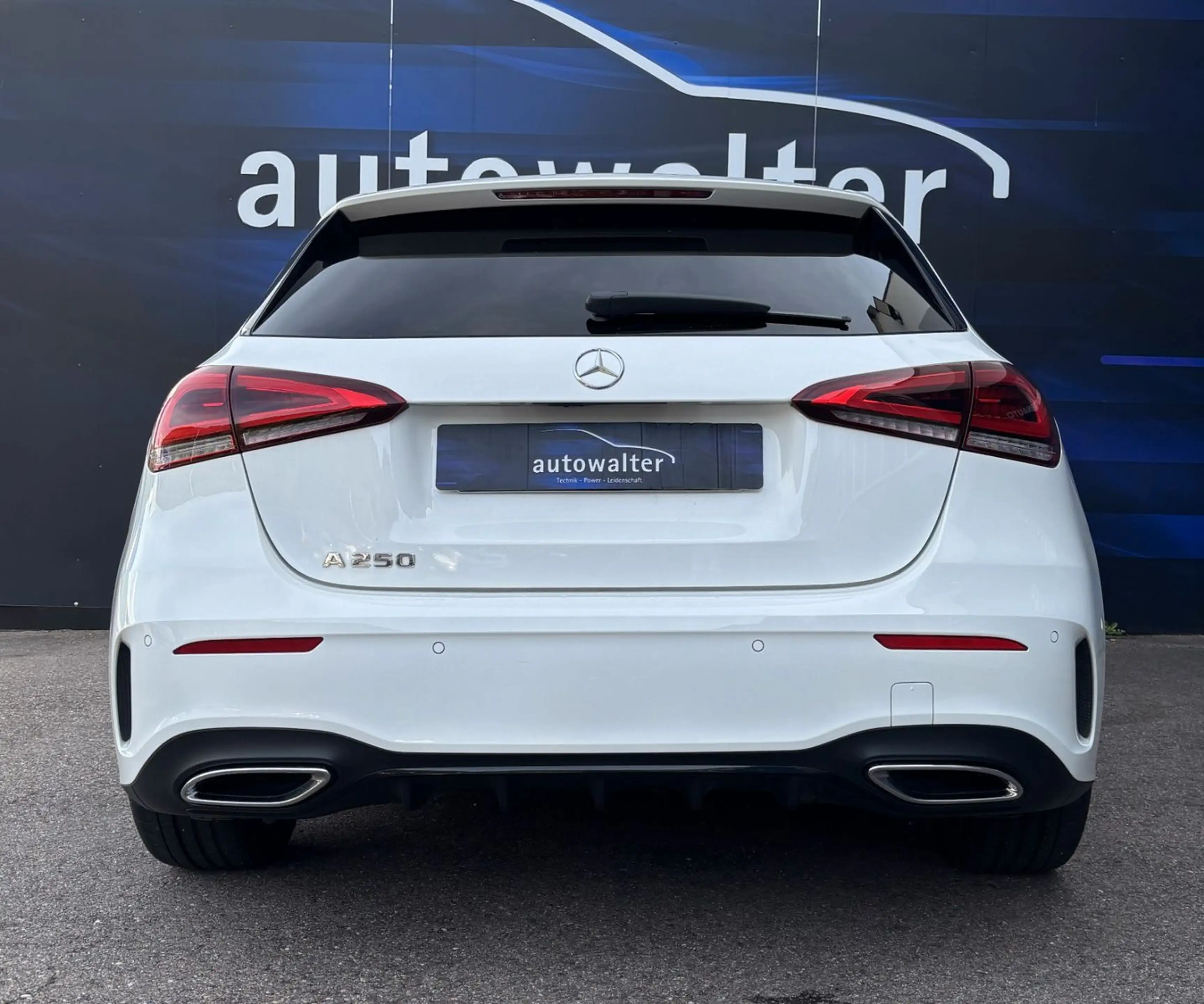 Mercedes-Benz A 250 AMG Line — photo 5