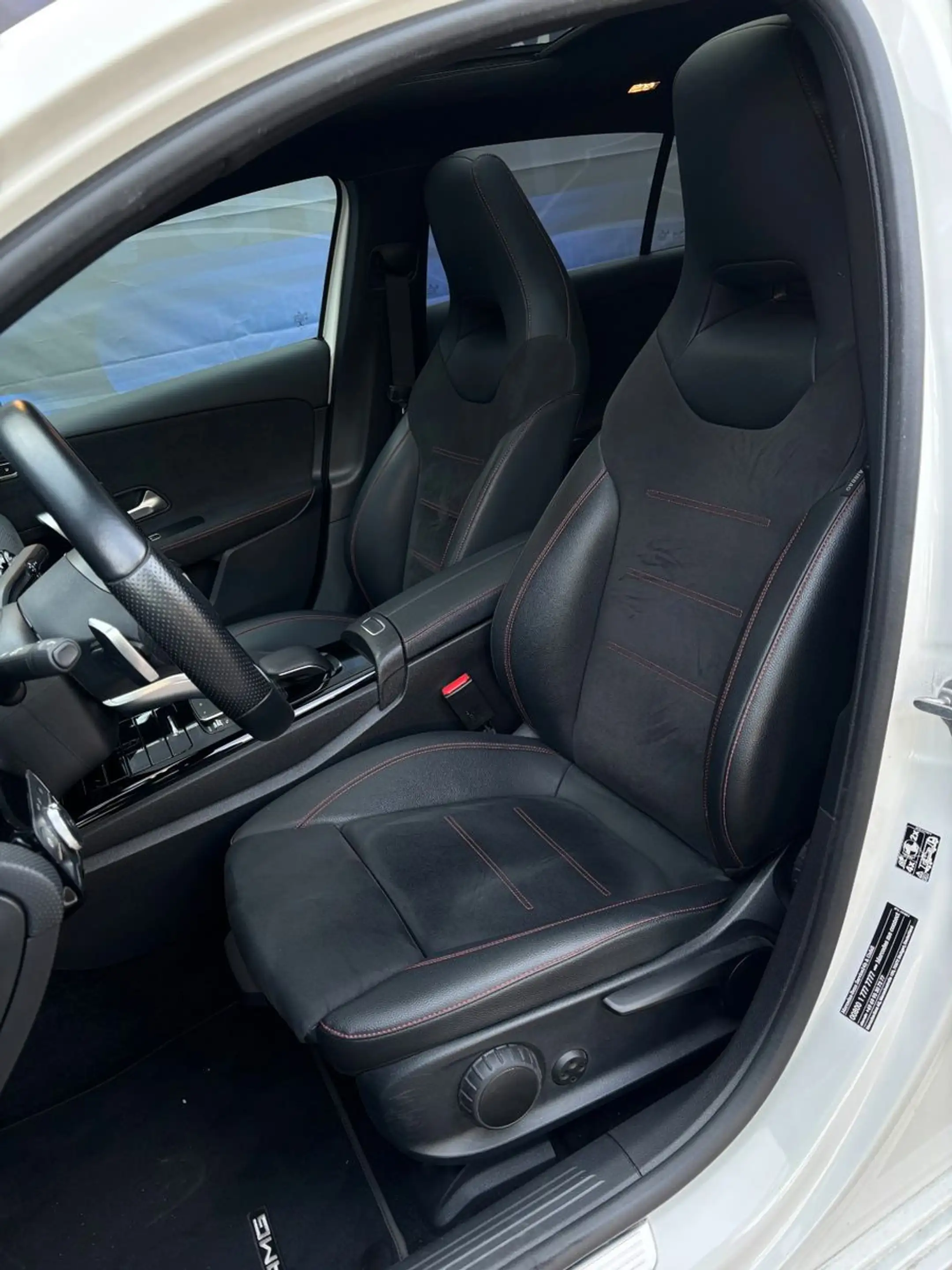 Mercedes-Benz A 250 AMG Line — photo 10