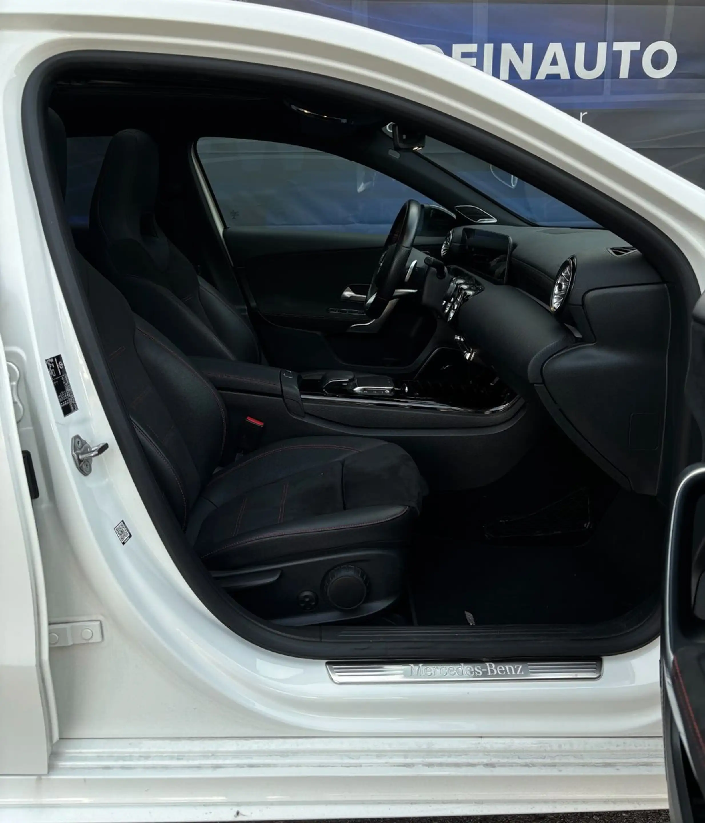 Mercedes-Benz A 250 AMG Line — photo 13