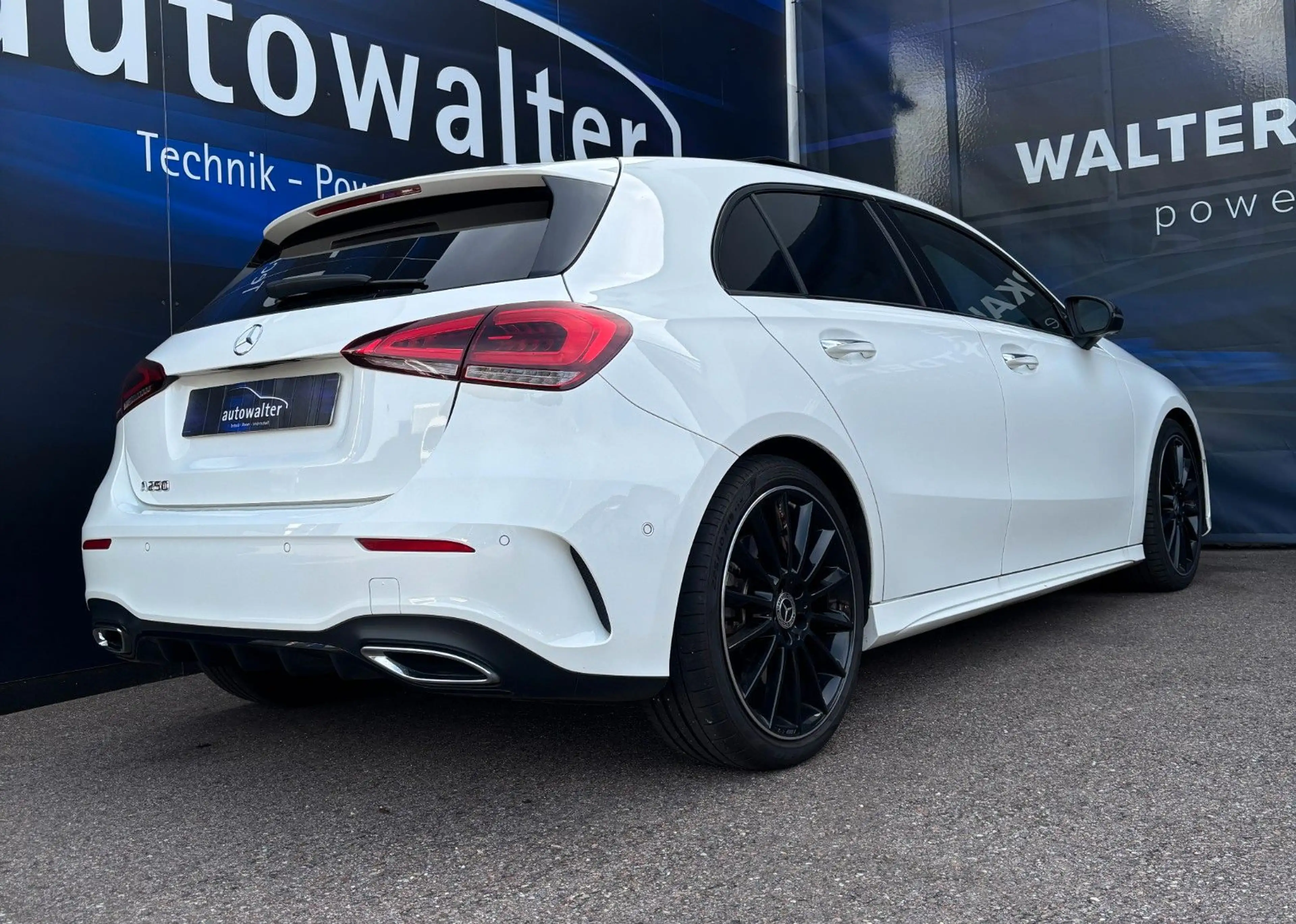 Mercedes-Benz A 250 AMG Line — photo 4