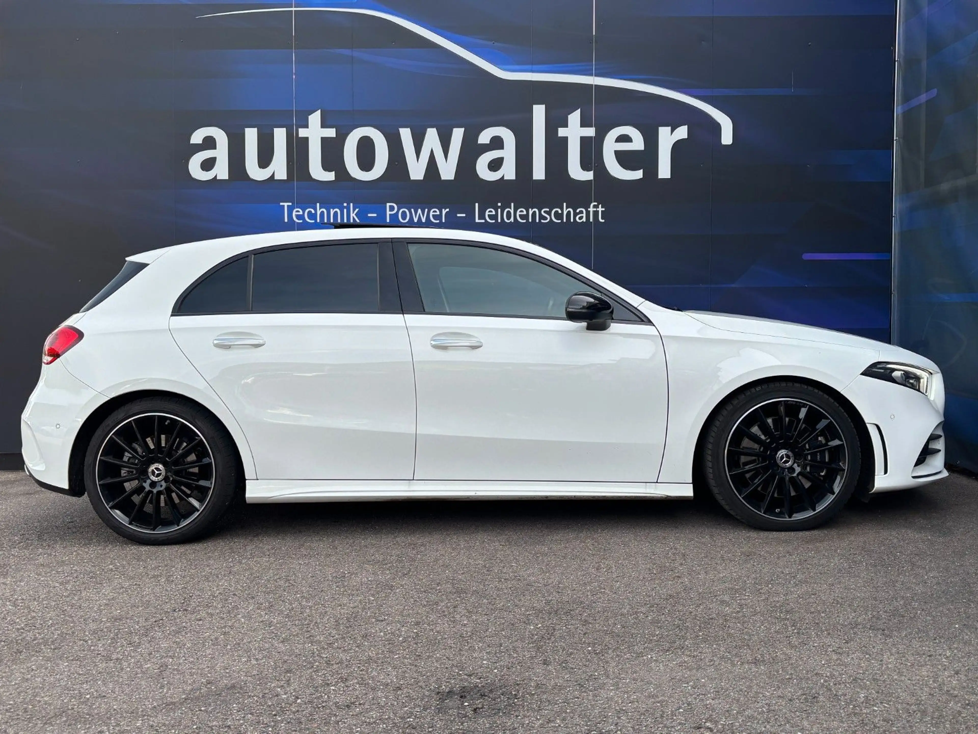 Mercedes-Benz A 250 AMG Line — photo 9