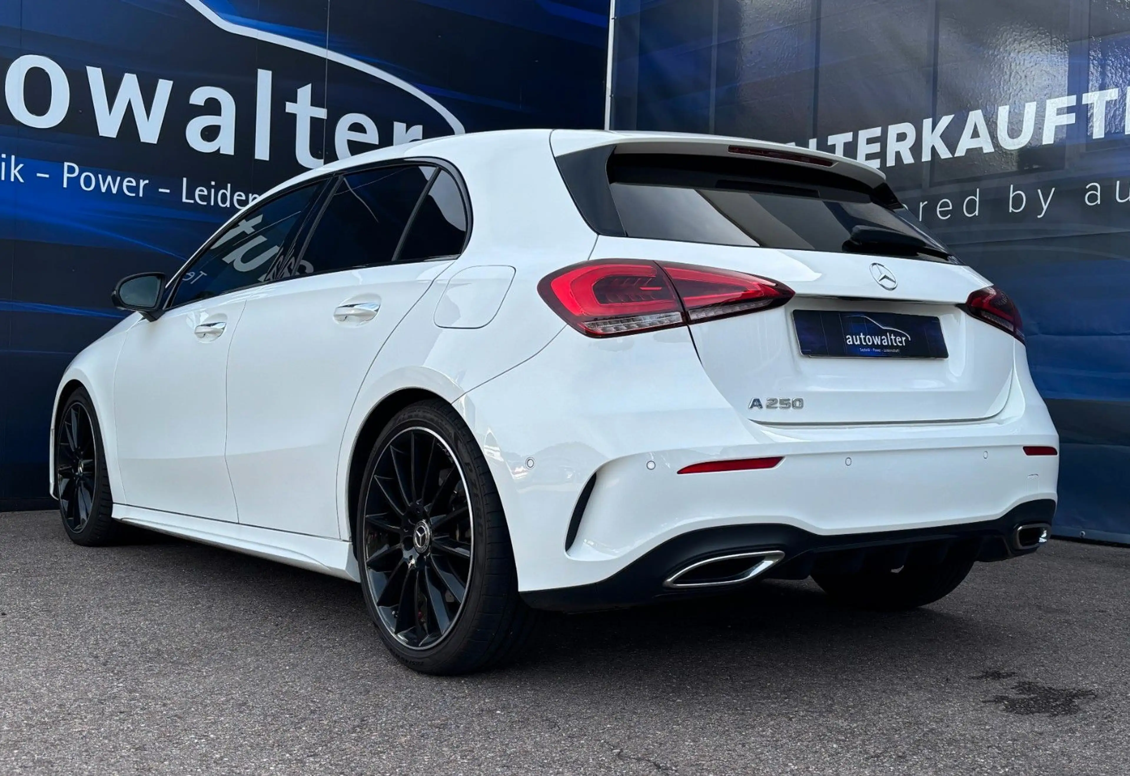 Mercedes-Benz A 250 AMG Line — photo 6