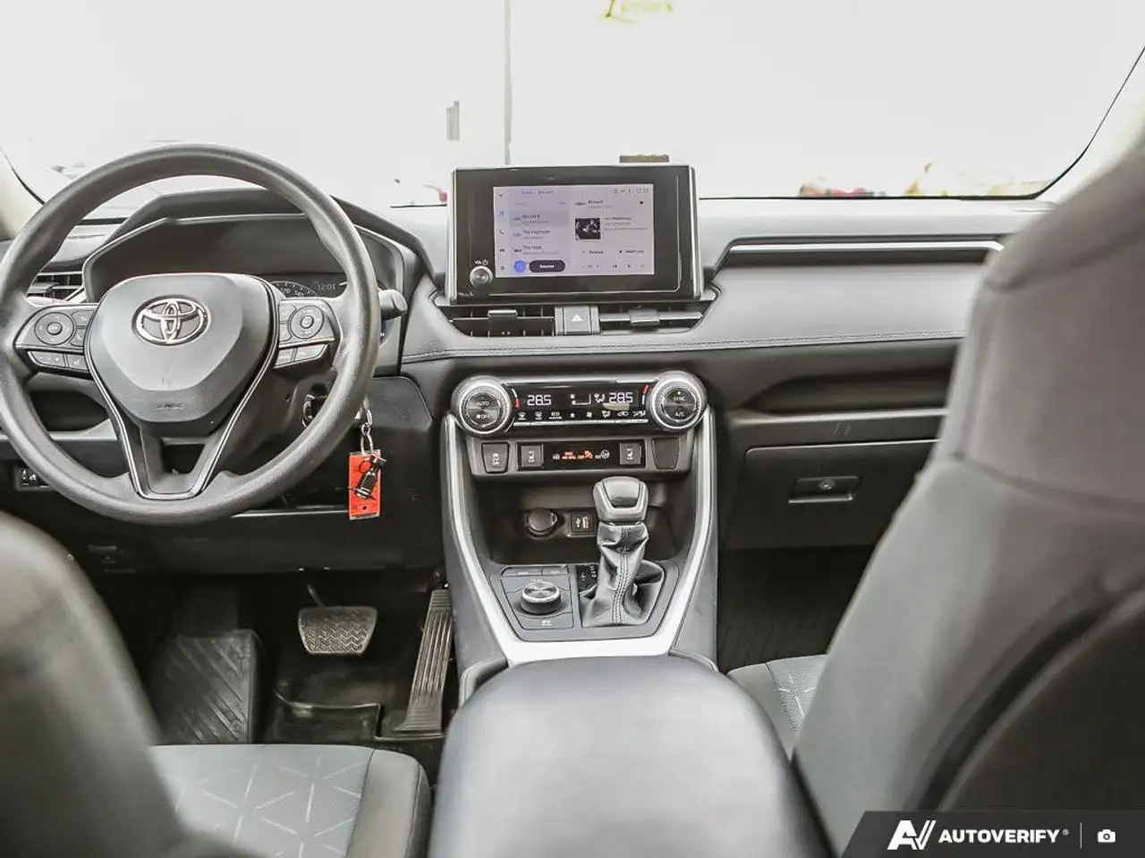Toyota RAV 4 снимка Toyota RAV 4