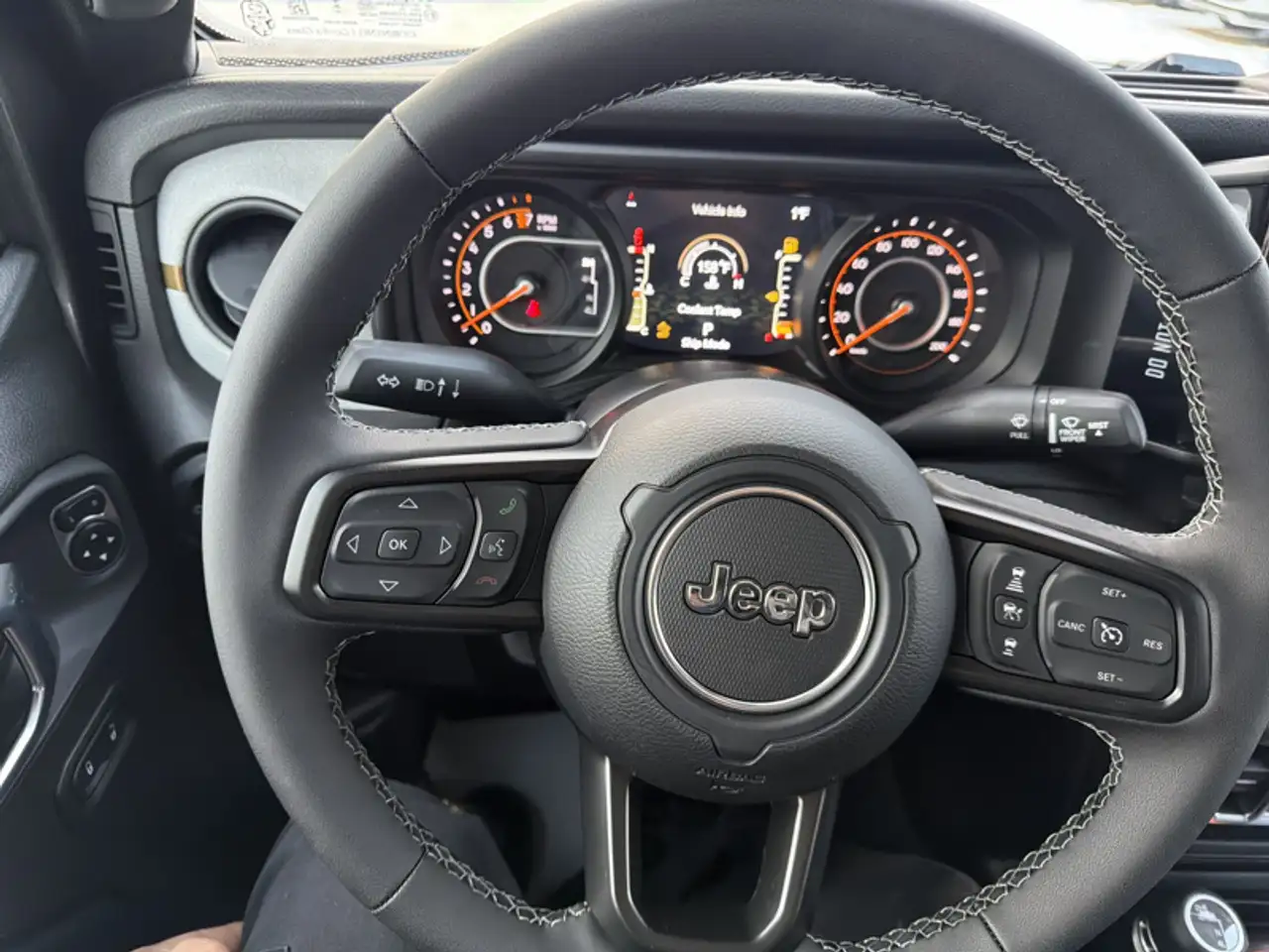 Jeep Gladiator снимка Jeep Gladiator