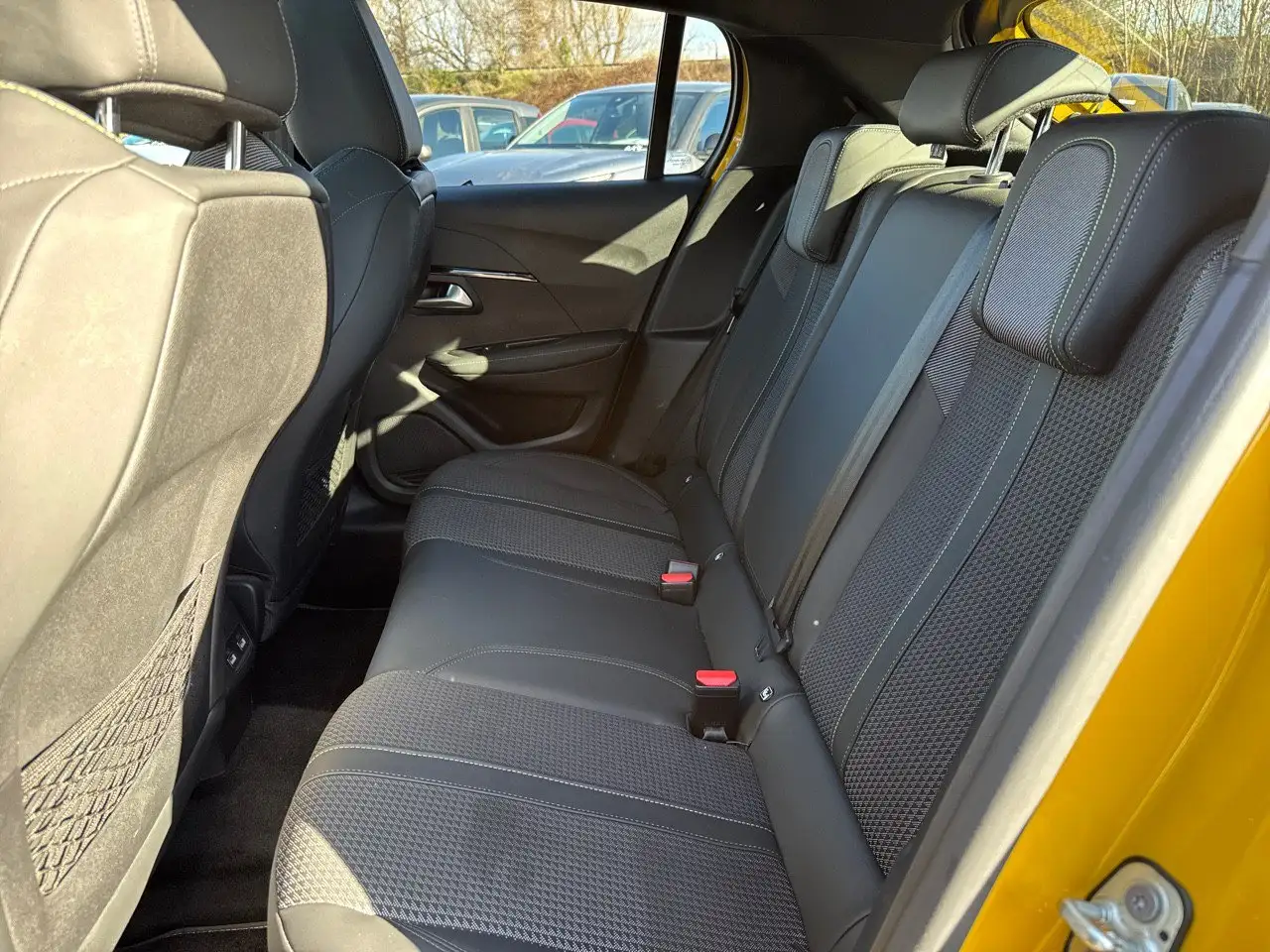 Peugeot 208 GT PureTech 100 EAT8 S/S auto 10