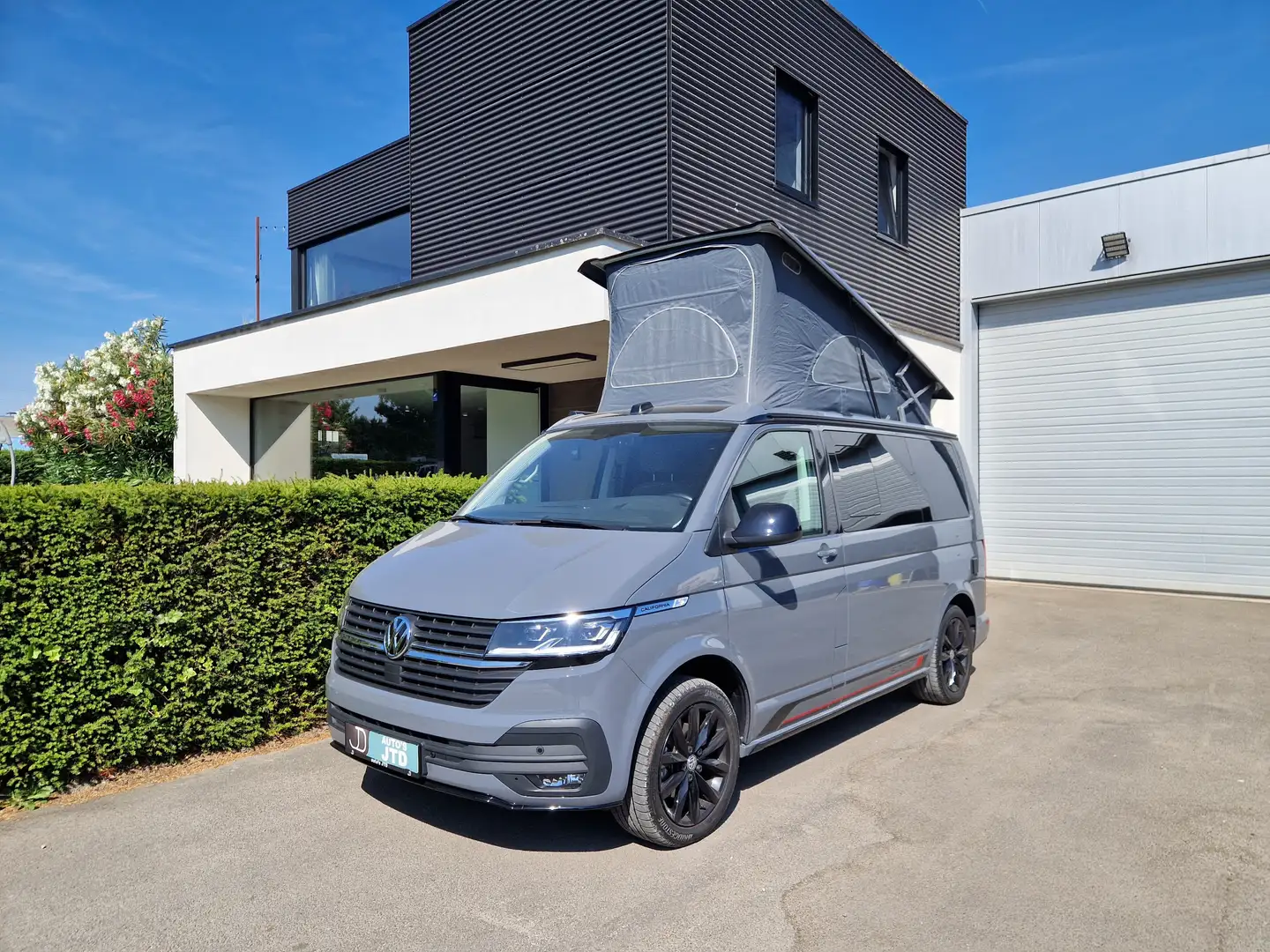Volkswagen T6.1 California Beach 2.0 TDi  DSG Edition - Luifel - Camera - App Grijs - 1