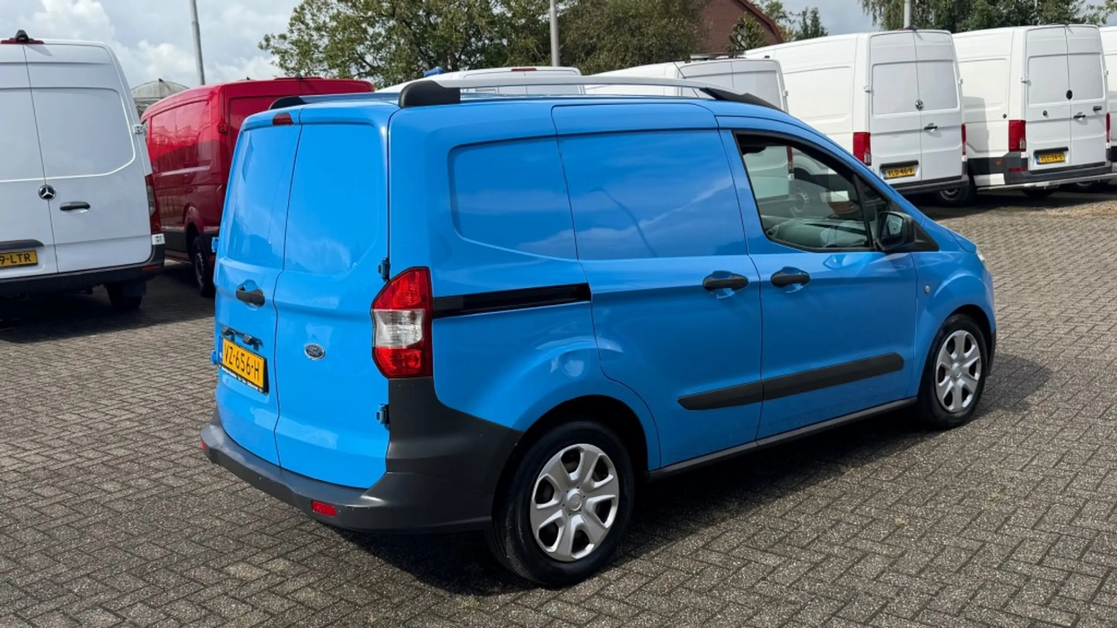 Ford Transit Courier 1.5 TDCI 55KW 75PK EURO 6 AIRCO/ CRUISE CONTROL/ S — photo 9