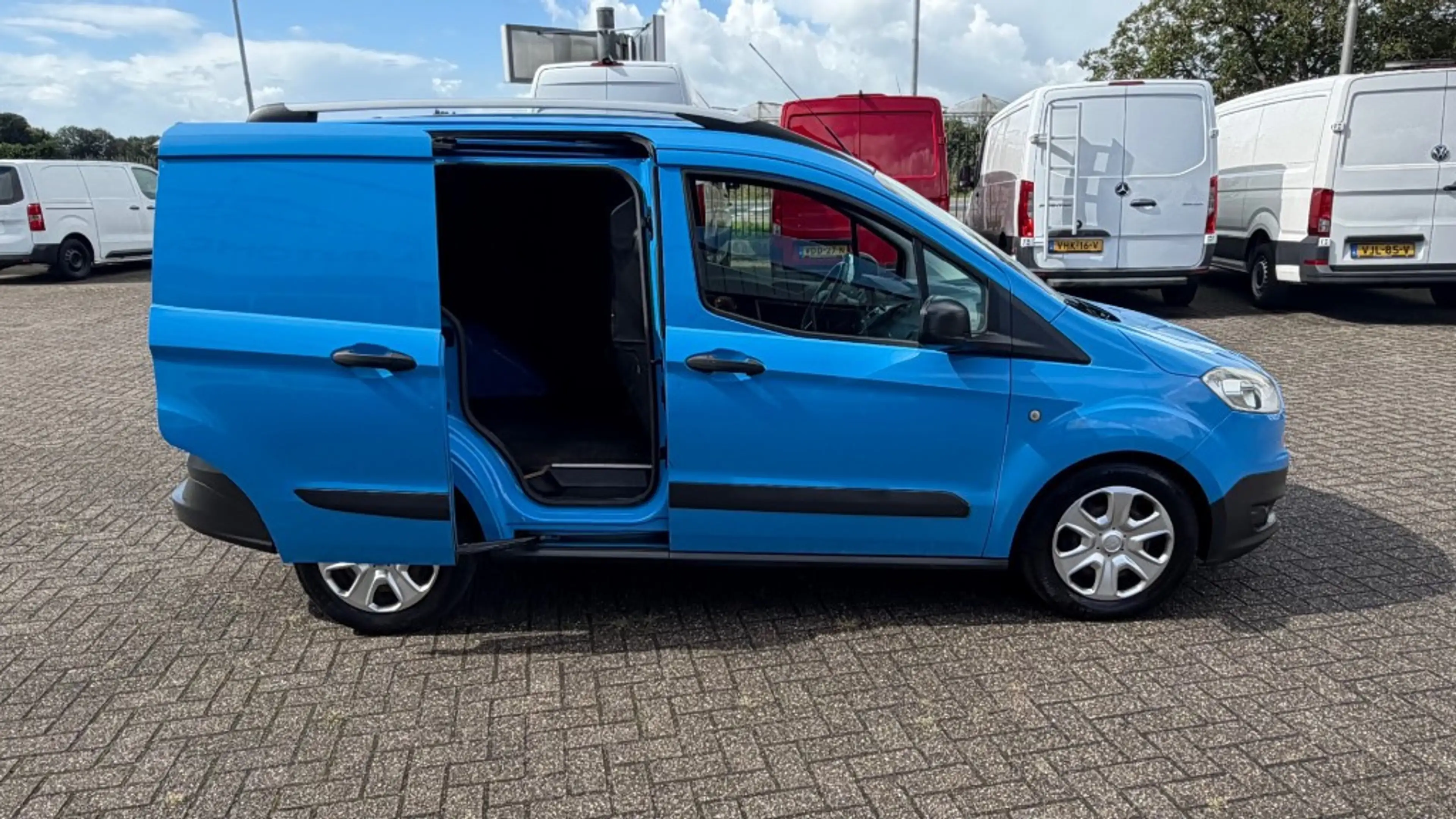 Ford Transit Courier 1.5 TDCI 55KW 75PK EURO 6 AIRCO/ CRUISE CONTROL/ S — photo 5