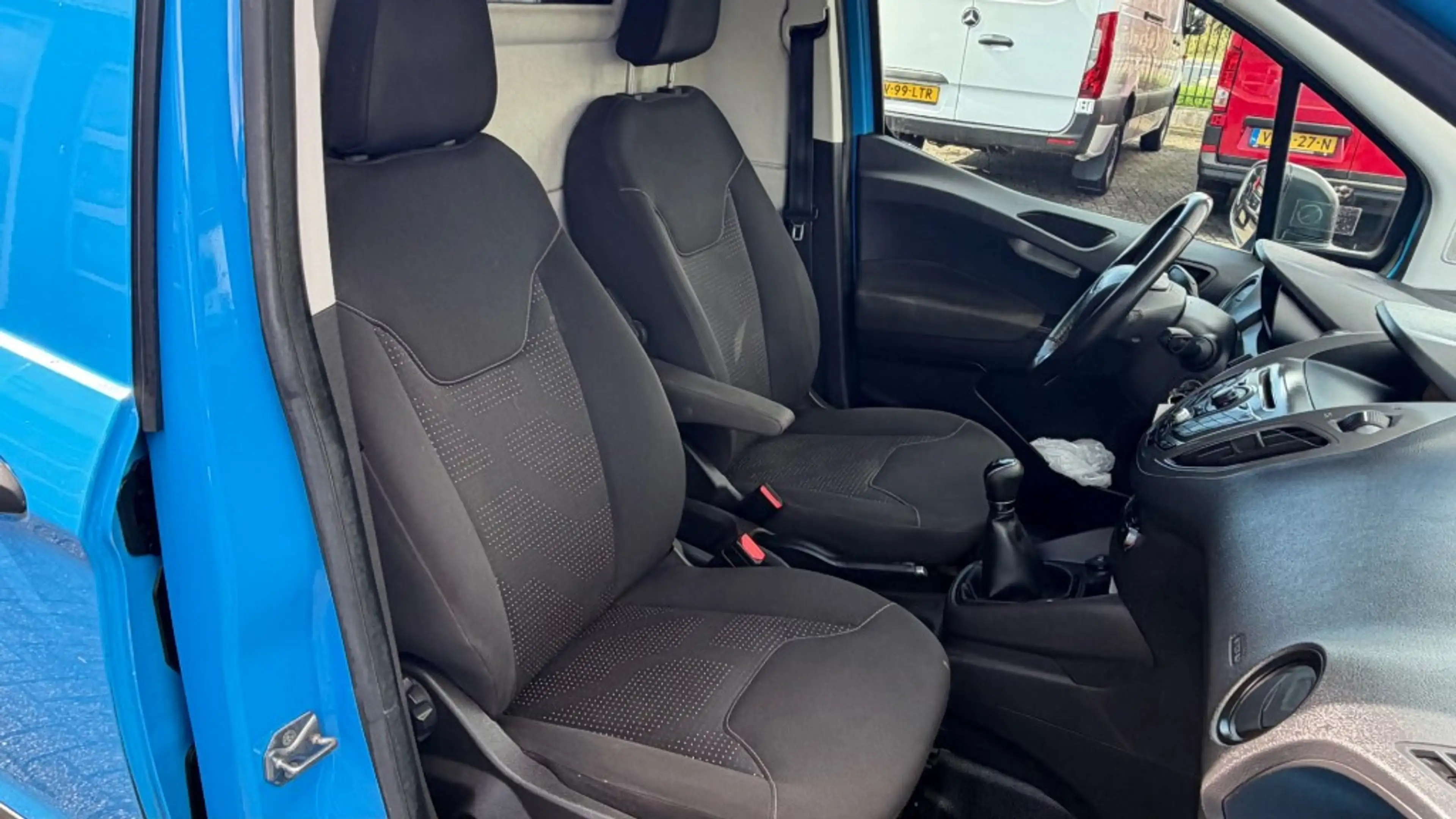 Ford Transit Courier 1.5 TDCI 55KW 75PK EURO 6 AIRCO/ CRUISE CONTROL/ S — photo 6
