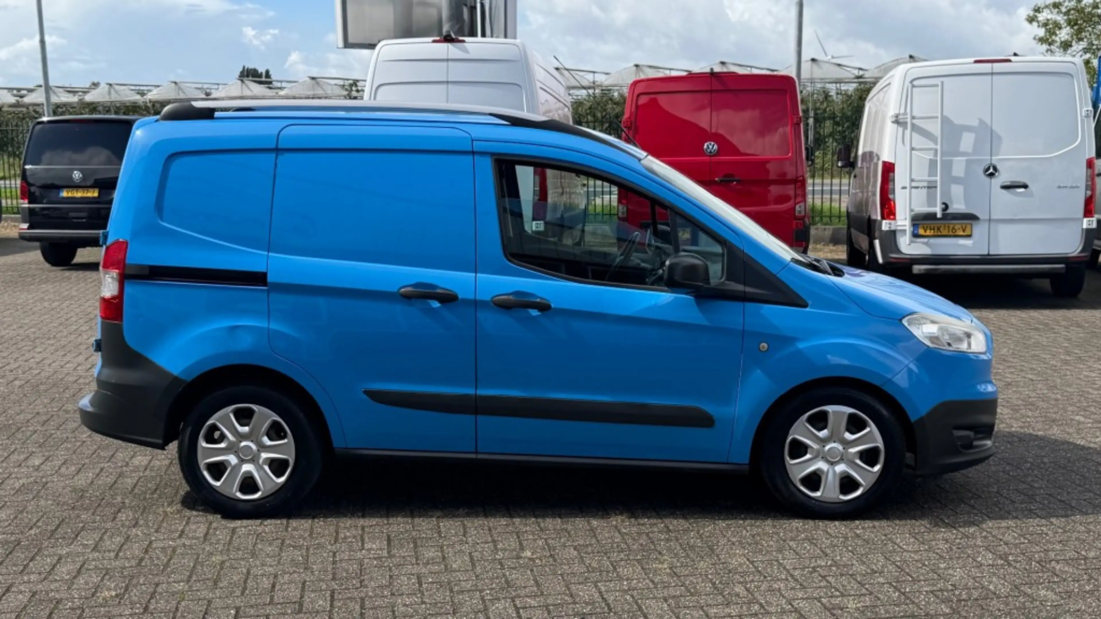 Ford Transit Courier 1.5 TDCI 55KW 75PK EURO 6 AIRCO/ CRUISE CONTROL/ S — photo 4