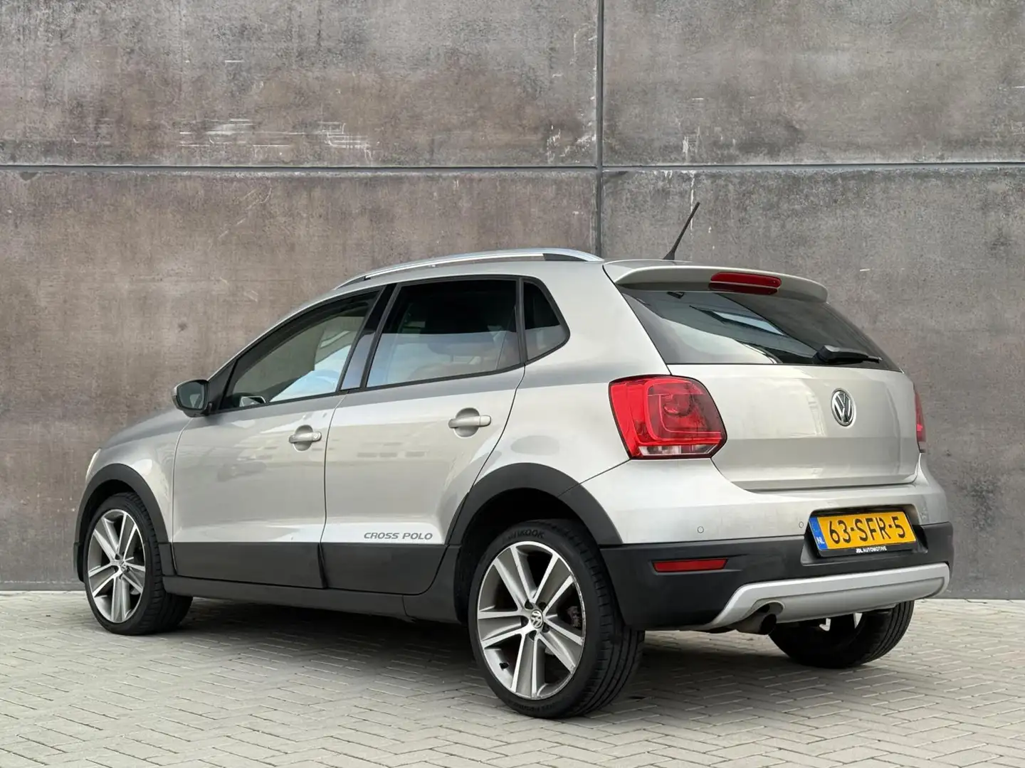 Volkswagen Polo Cross 1.2 TSI | Automaat | Xenon | Cruise | Climate Beige - 2