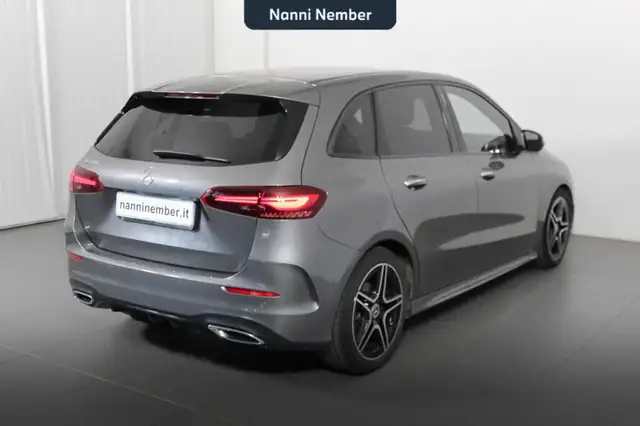 Mercedes-Benz B Class view 3