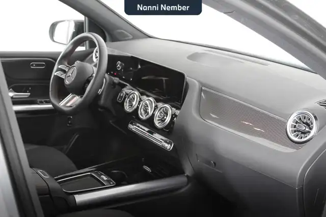 Mercedes-Benz B Class view 8