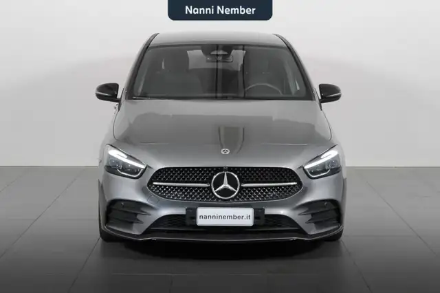 Mercedes-Benz B Class view 2
