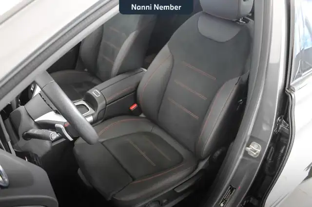 Mercedes-Benz B Class view 13