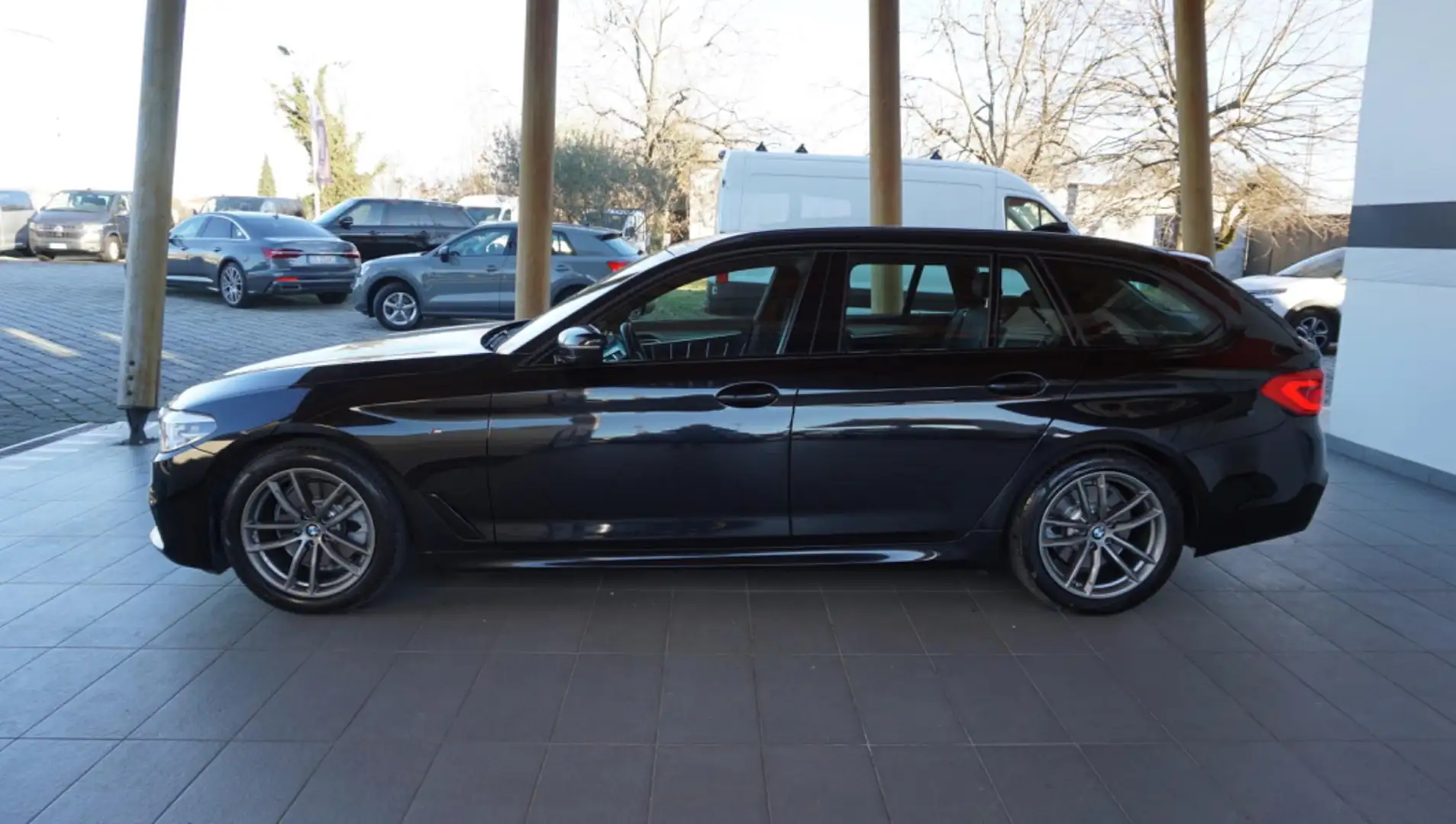 BMW 520 d xDrive Touring Msport Noir - 2