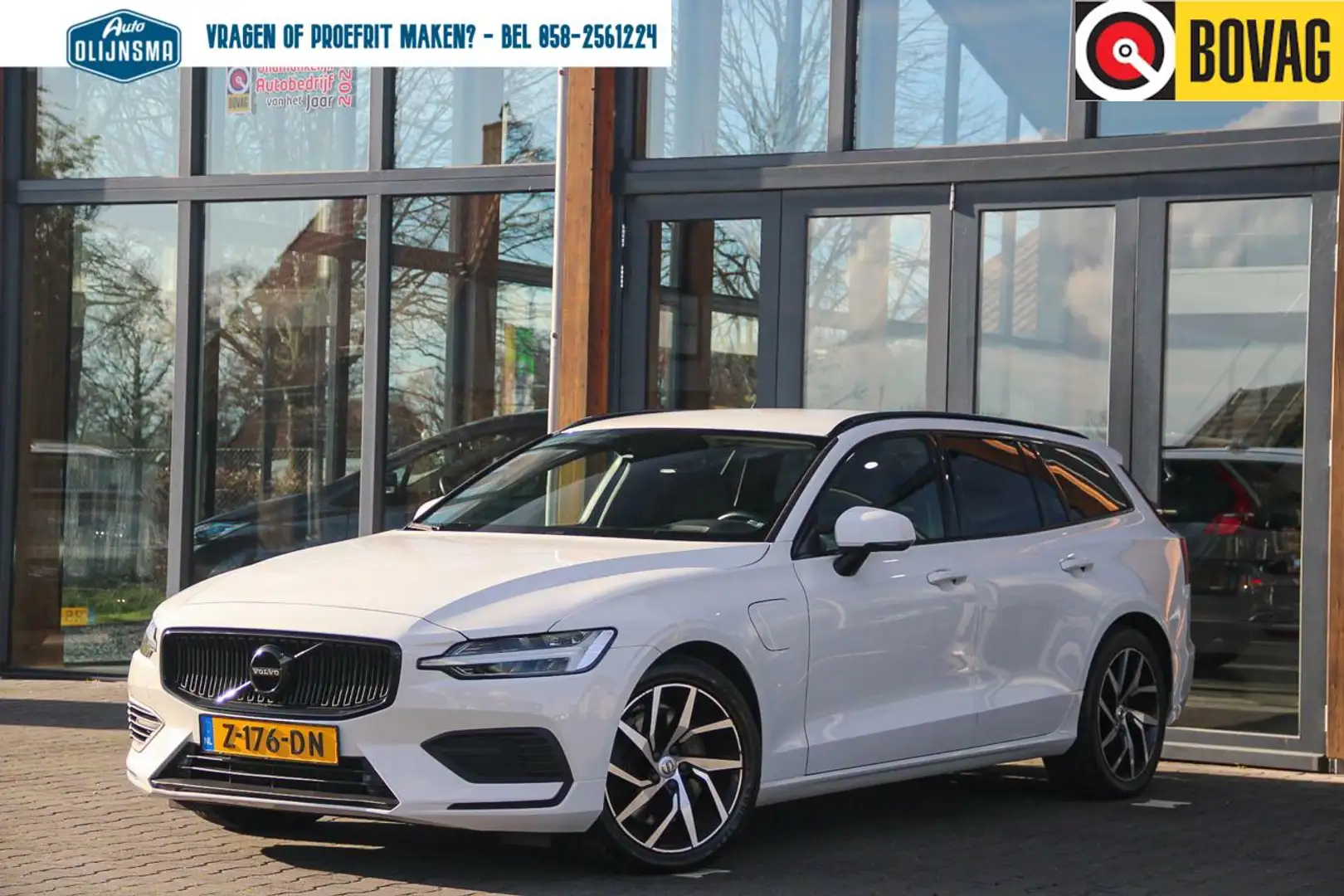 Volvo V60 2.0 T6 Recharge AWD Business Pro BlackEdition|Leer Wit - 1