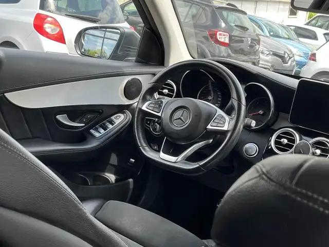 Mercedes-Benz GLC view 4