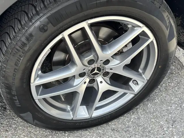 Mercedes-Benz GLC view 13