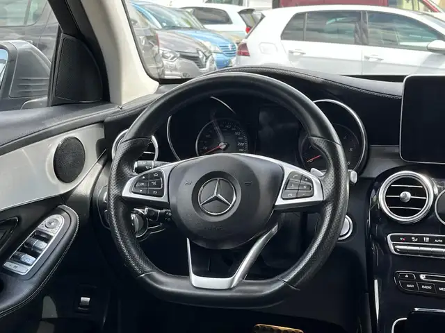 Mercedes-Benz GLC view 7