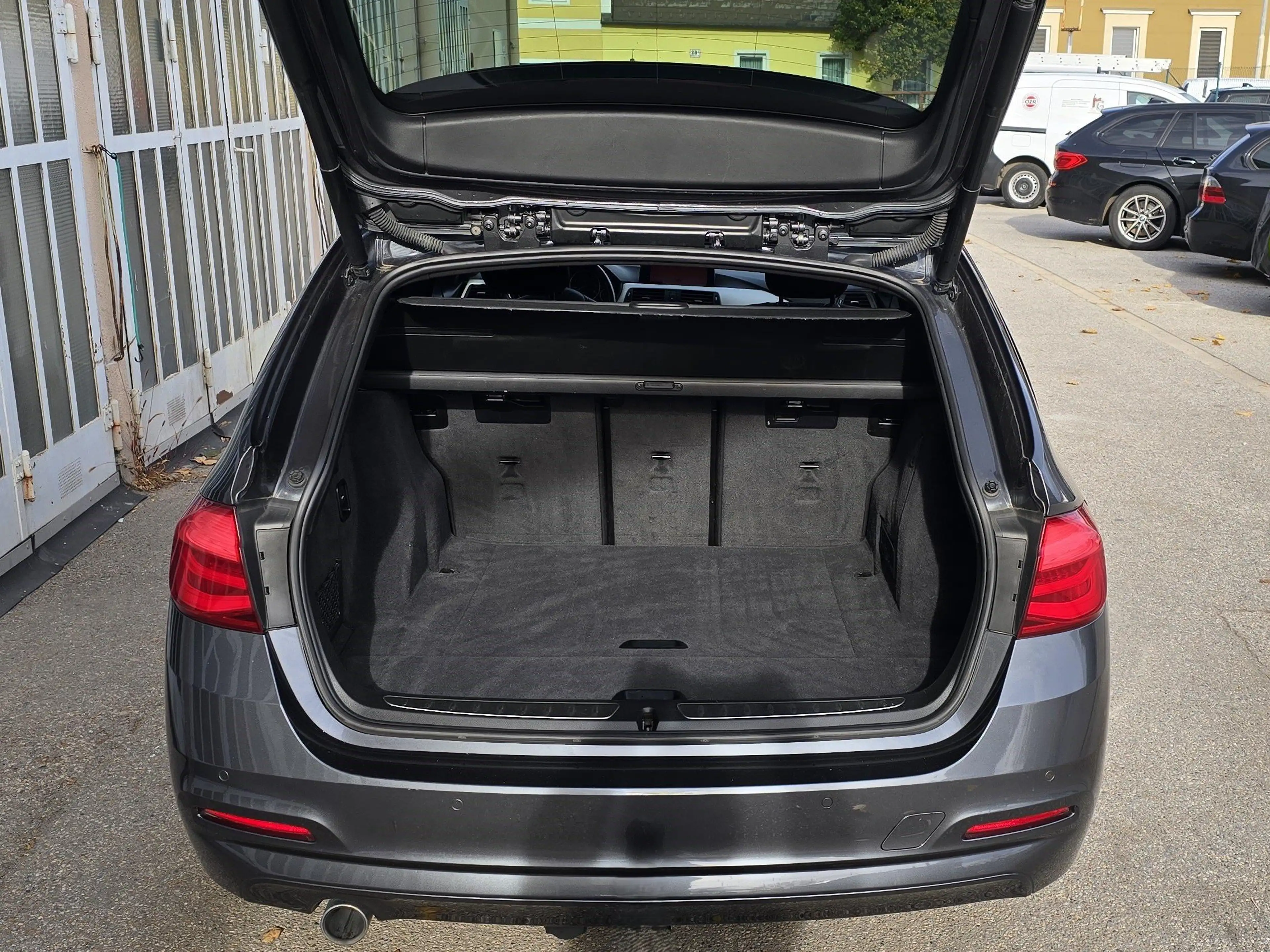 BMW 316 d Touring Advantage Aut. *LED*NAVI*KAMERA*SHZ*PDC* — photo 9