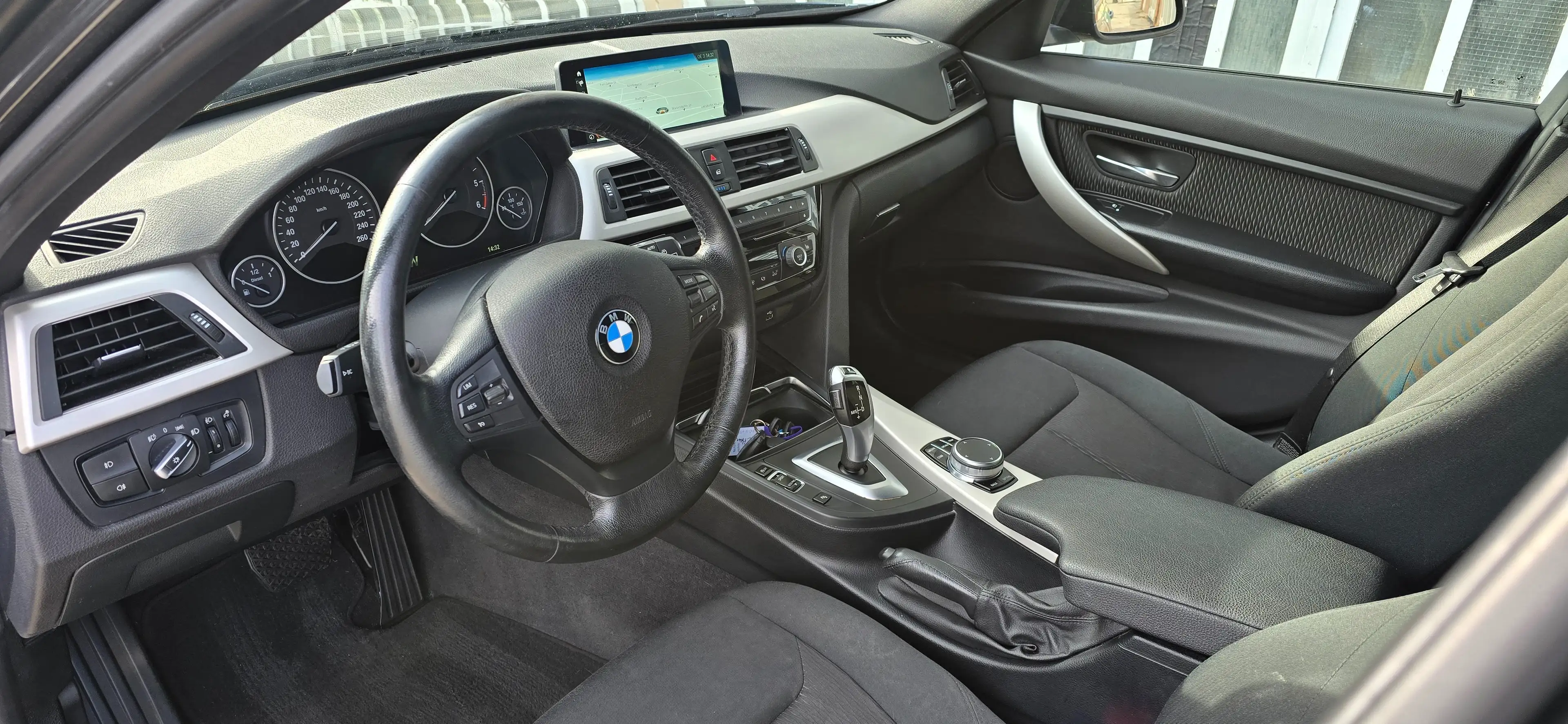 BMW 316 d Touring Advantage Aut. *LED*NAVI*KAMERA*SHZ*PDC* — photo 11