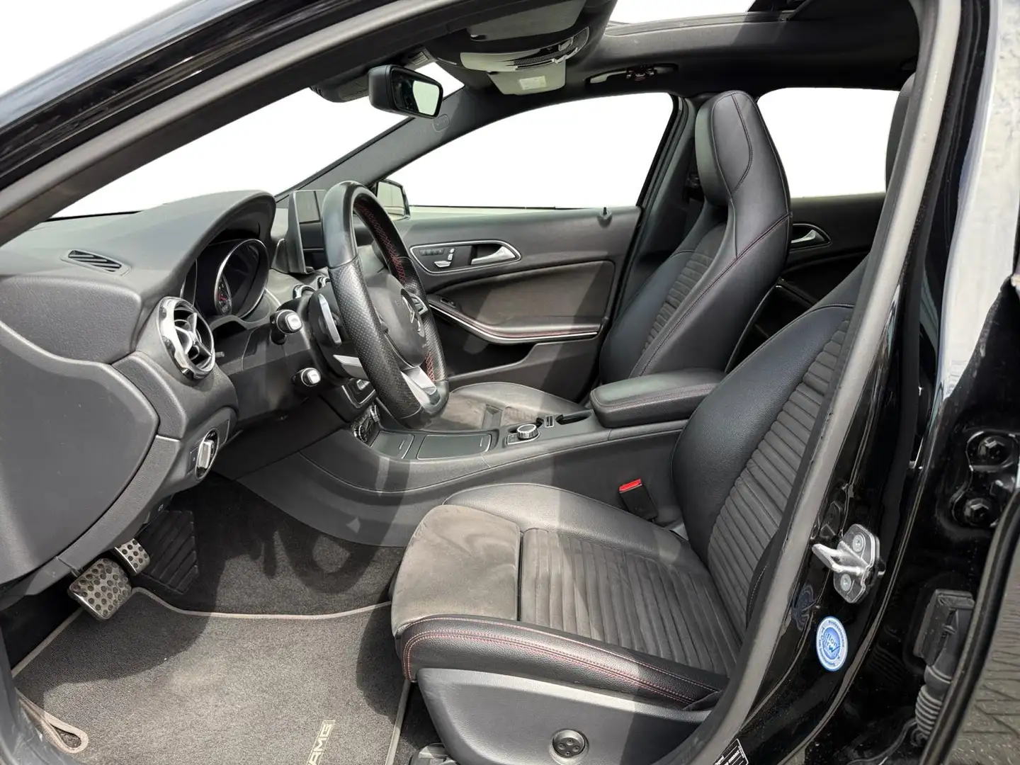 Mercedes-Benz GLA 180 | AMG | Pano | 360 | Memory Negro - 2