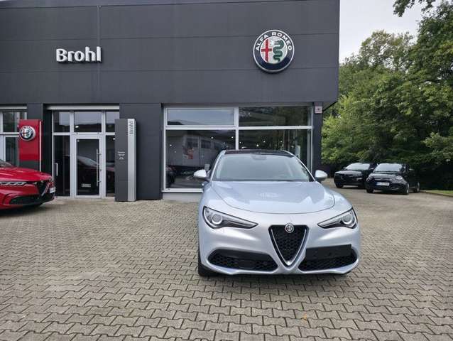 Imagine Alfa Romeo Stelvio Lusso Ti Q4 280PS