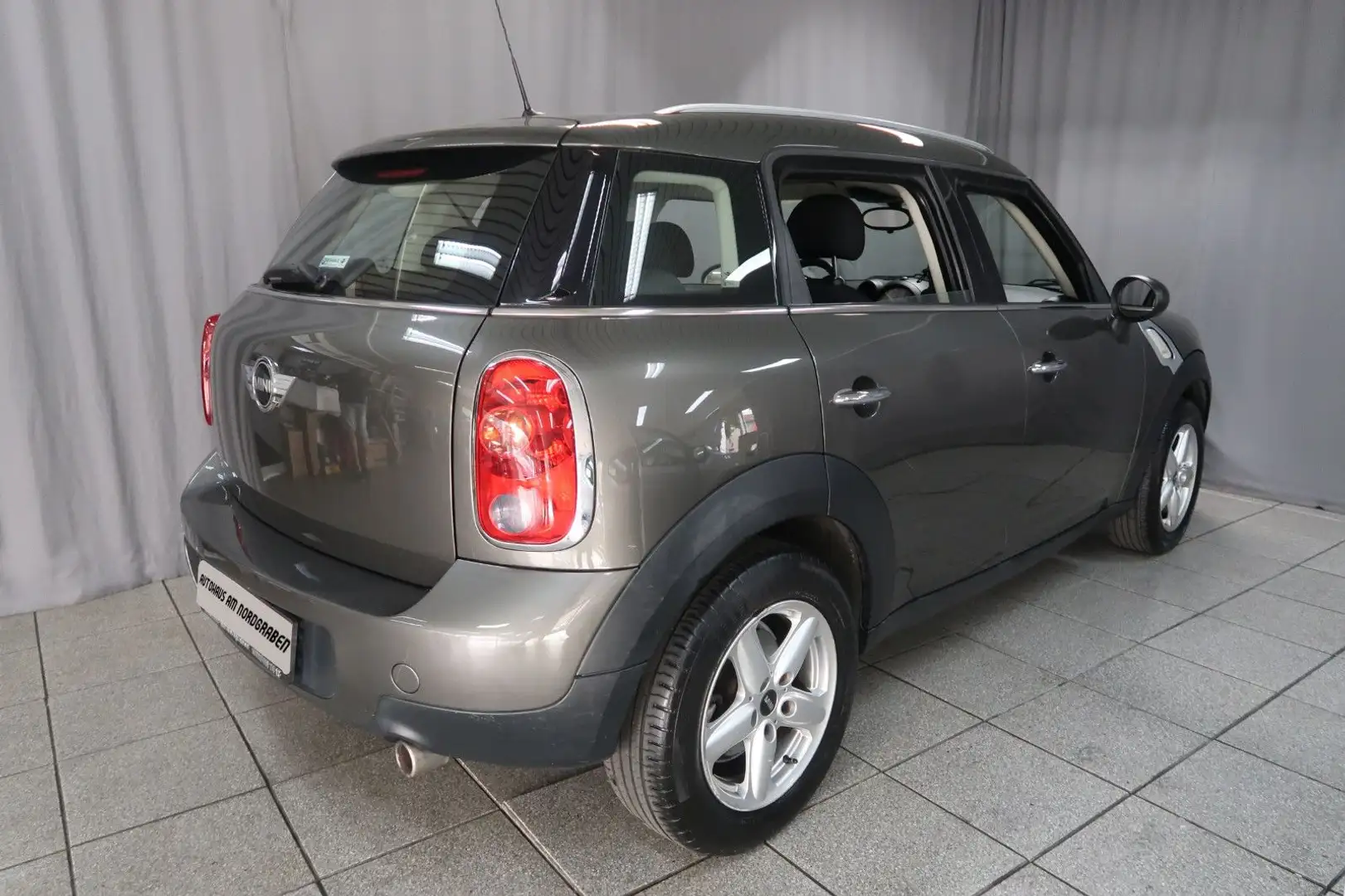 MINI One Countryman One Grau - 1