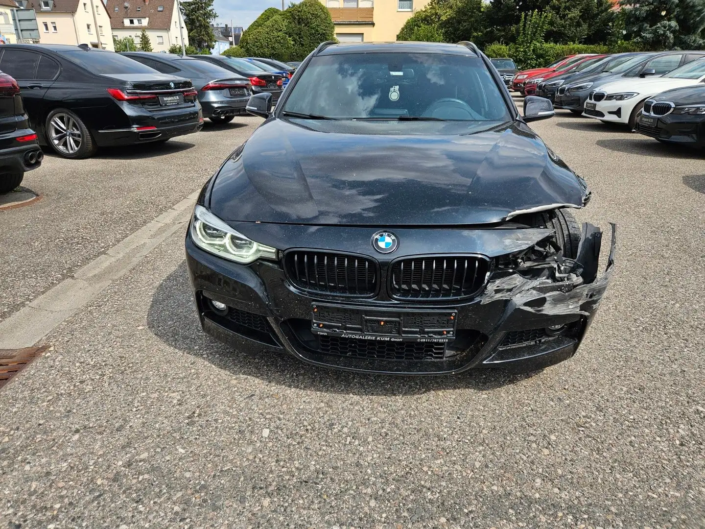 BMW 320 d Tour. M-SportPaket / PANO / KAMERA / SAG Noir - 2