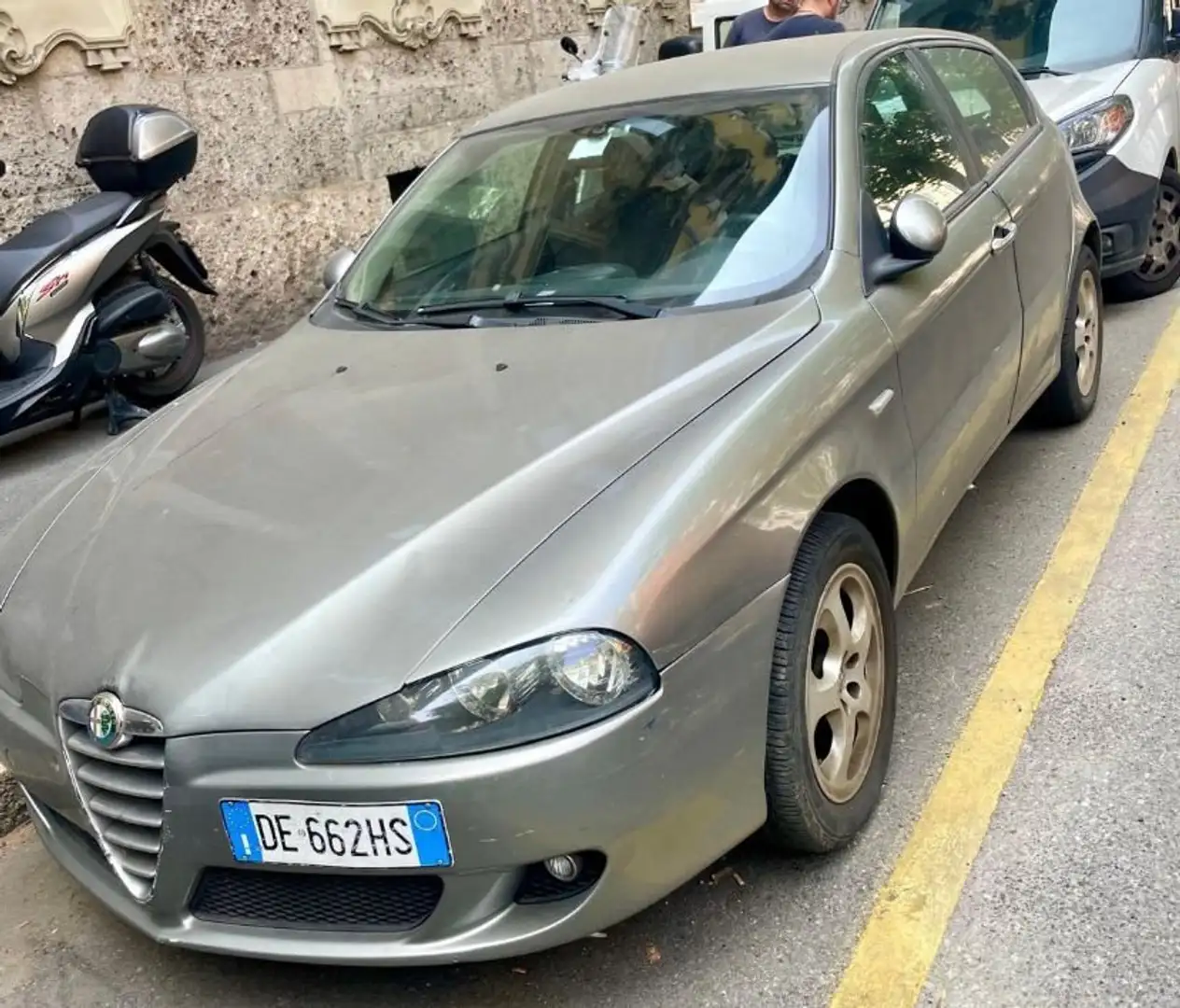 Alfa Romeo 147 147 5p 1.6 ts 16v Progression c/CL 105cv - 1