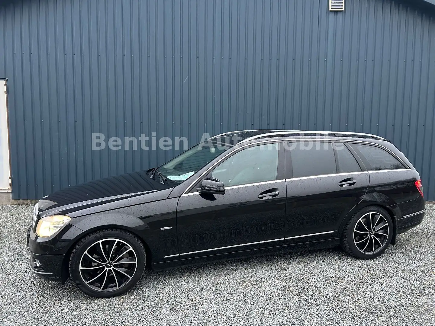 Mercedes-Benz C 180 T BE Avantgarde, Klima,PDC,Navi,SHZ,AHK Schwarz - 1