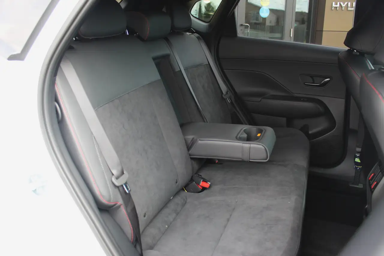 Hyundai KONA снимка Hyundai KONA