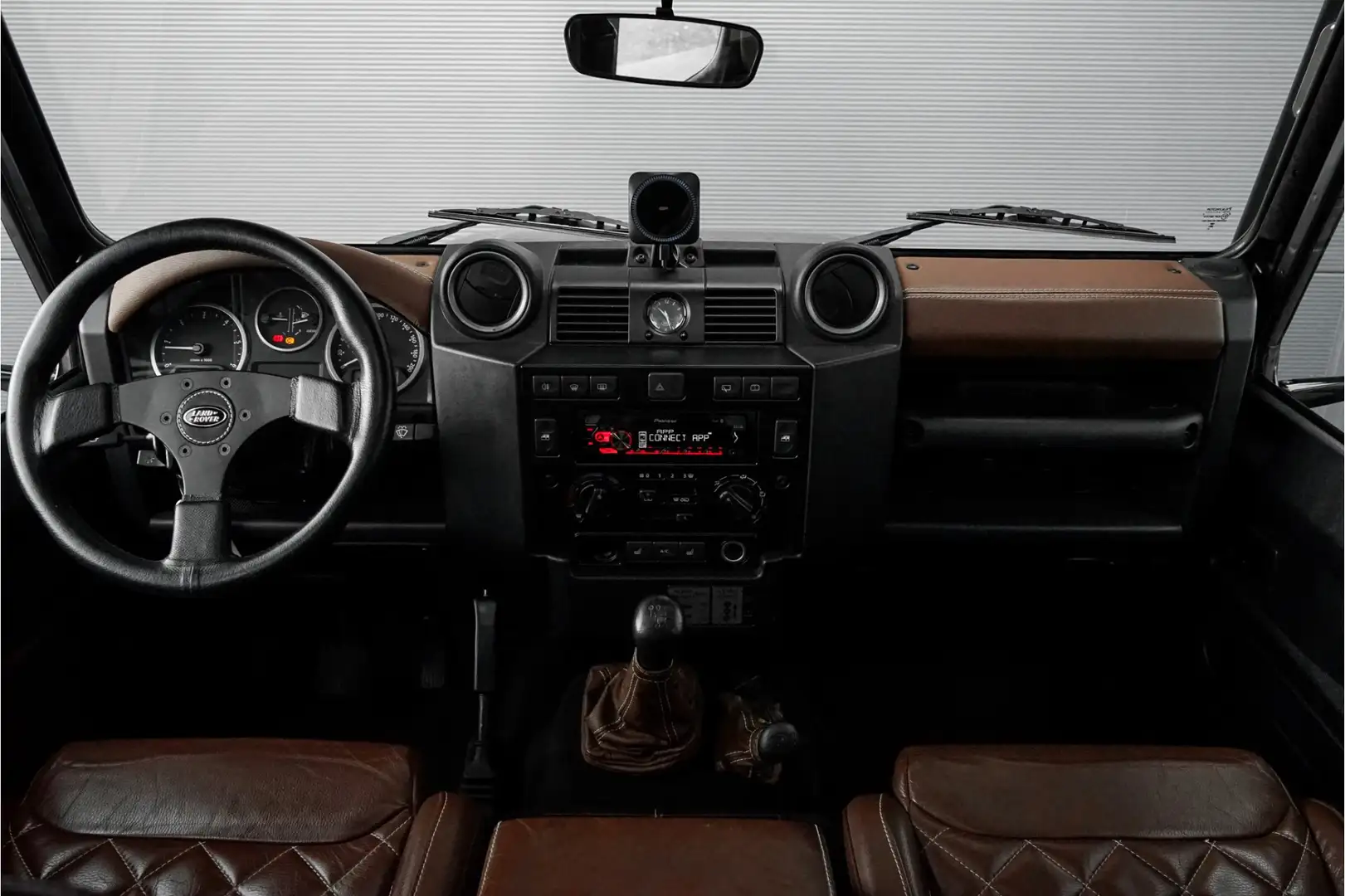 Land Rover Defender 2.4 TD 110 SW 7-Persoons Recaro Interieur Grijs - 2