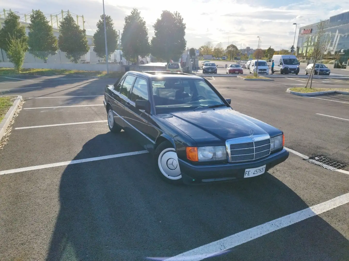 Mercedes-Benz 190 Black - 1