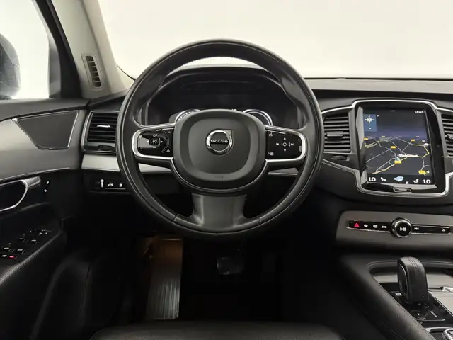 Volvo XC90 view 16