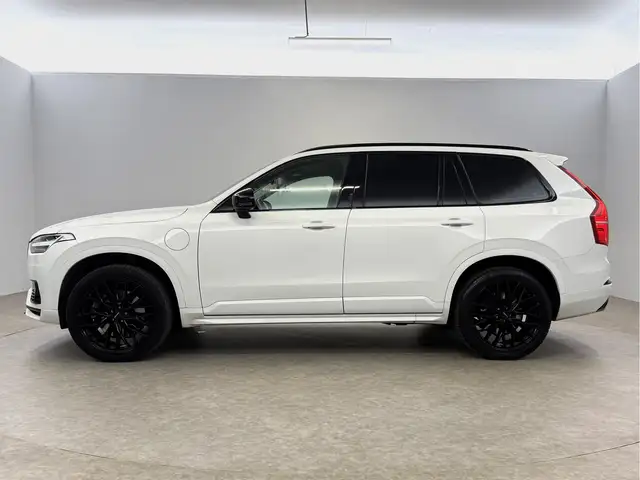 Volvo XC90 view 14