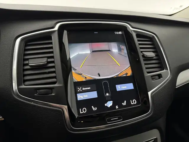 Volvo XC90 view 24