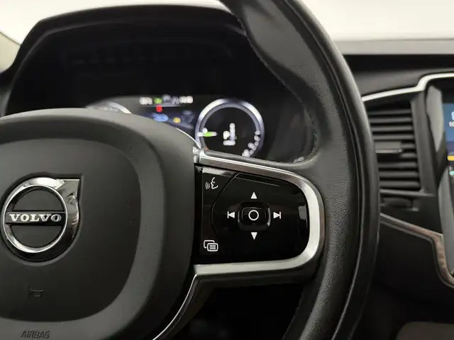 Volvo XC90 view 30