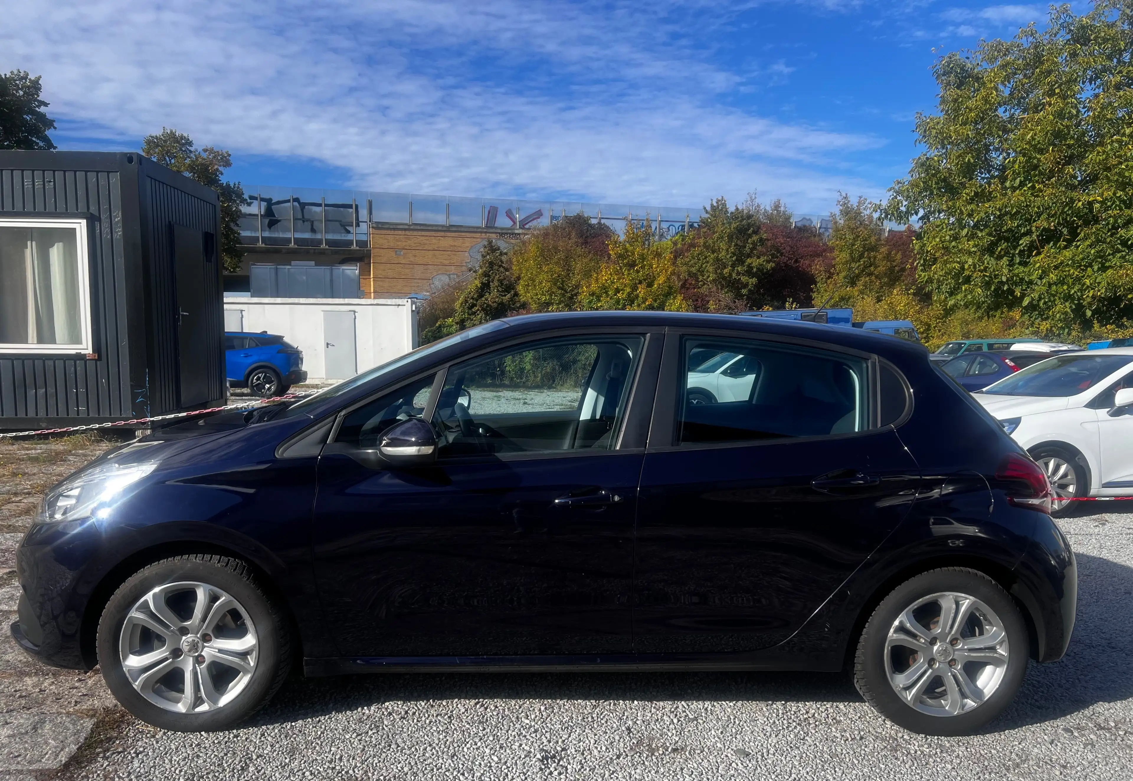 Peugeot 208 Active — photo 8